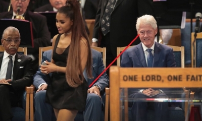 Bill Clinton (der.) observa a la cantante Ariana Grande en el templo Greater Grace en Detroit/Foto. RRSS