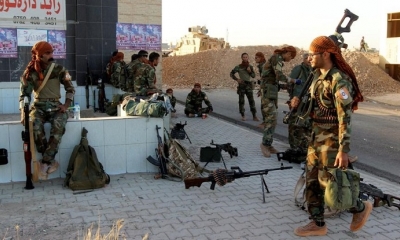 Combatientes peshmerga se reúnen en el norte de Kirkuk, Irak (Reuters)