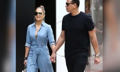 JLo y su pareja/Foto. Captura de pantalla 