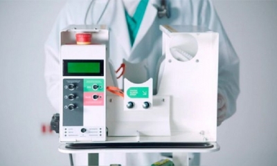 Un nuevo respirador de emergencia fabricado a partir de resucitadores manuales y diseñado para paliar la falta de material médico 