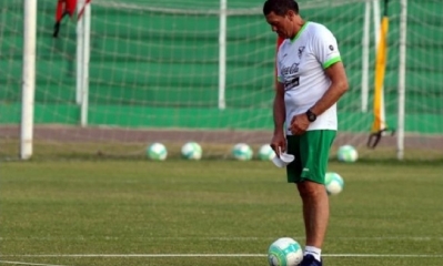 Soria tiene las horas contadas en la selección boliviana. Foto: Diez