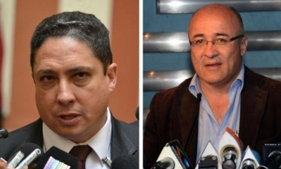 Arce y Moldiz permanecen refugiados en la Embajada de México en La Paz. 
