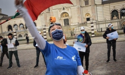 Trabajadores protestar por el cierre de negocios. | Foto archivo | EFE