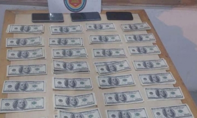 Los funcionarios constataron en el interior del vehículo una mochila que llevaba el dinero. | Gendarmería de Argentina.