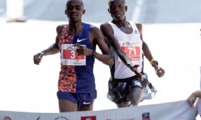 El ugandés Jacob Kiplimo dominaba la prueba y, prácticamente, se encaminaba a la victoria.