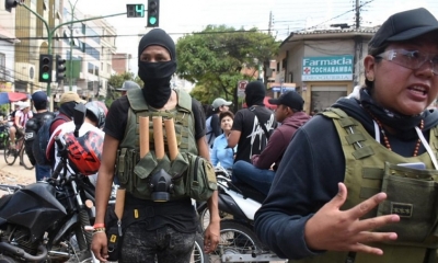Foto / Archivo : Miembros de la Resistencia Juvenil Cochala uniformados y con explosivos en un chaleco durante los días de paro.