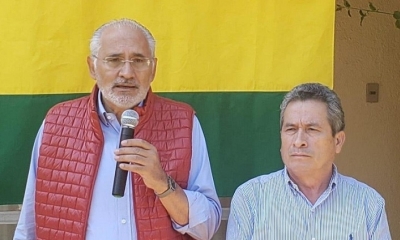 El expresidente Carlos Mesa y Gustavo Pedraza.