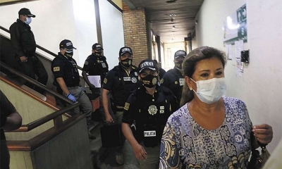 Gobernación de Santa Cruz y secuestró documentación para dar inicio a la investigación