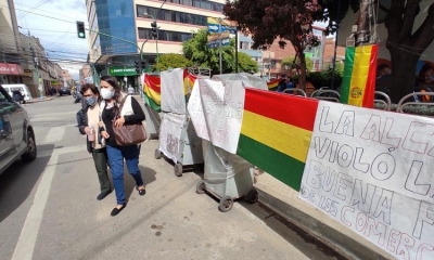 Comerciantes de alrededores del Correo en vigilia para volver a sus puestos.