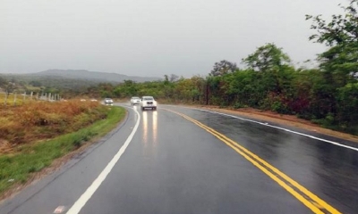 Flores también informó que en los tramos que unen a Sucre con Puente Méndez, Puente Arce, Ravelo, Zudáñez, Padilla, Monteagudo