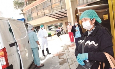 Pacientes y personal médico, en el Centro de Aislamiento Covid-19, en La Paz. / Foto: Archivo