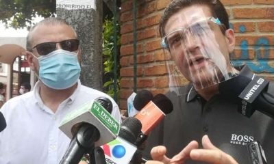 Añez junto a presidente civico Romulo Calvo 