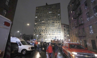 Una vista panorámica del edificio que se incendió en Nueva York.