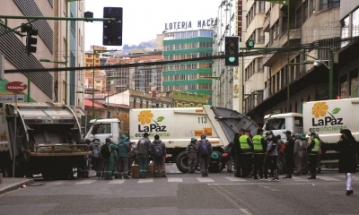 Trabajadores de La Paz de la limpieza urbana 
