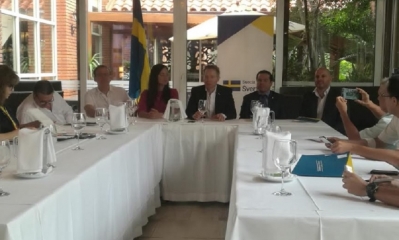 Así se firmó el pacto de Transparencia/Foto. Kreab