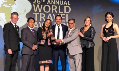La ministra de Culturas recibió los premios/Foto. MCyT
