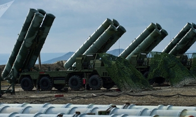 Sistemas defensa antiaérea rusos S-400.