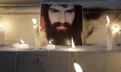 Un cuadro de Santiago Maldonado, que había desaparecido el pasado 1 de agosto durante una protesta mapuche en la provincia de Chubut
