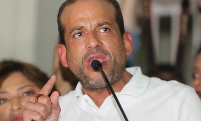 Luis Fernando Camacho gobernador de santa cruz