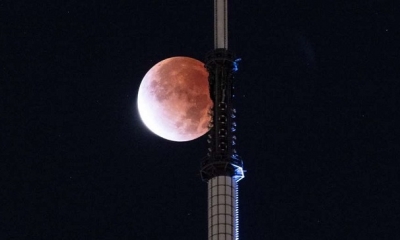 Eclipse lunar