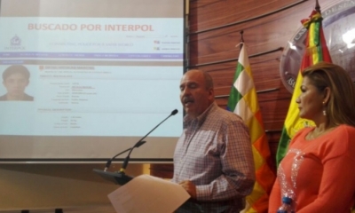 Los legisladores de Unidad Demócrata en una rueda de prensa presentan la denuncia.