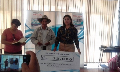Entel entregó Bs 12 mil al señor Flavio Froilán