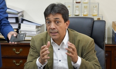 El ministro de Hidrocarburos, Víctor Hugo Zamora,