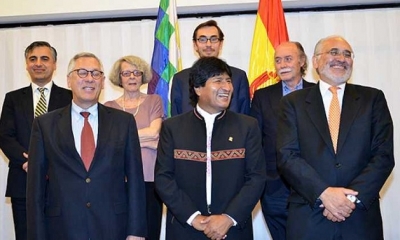 Foto/Archivo :El presidente Evo Morales, con el equipo jurídico boliviano