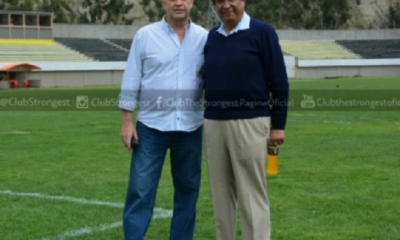 El profesor Carlos Ischia y el presidente Cesar Salinas, visitan las instalaciones en Achumani/Foto. RRSS