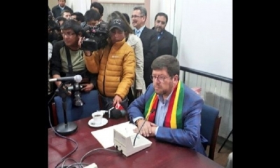El líder de la oposición lamentó la corrupción en las empresas públicas. (Imagen del Senado)