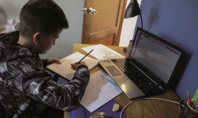 niños pasen clases semipresenciales