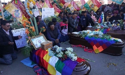 Foto / Archivo : Pobladores de El Alto velan a los fallecidos en Senkata | APG