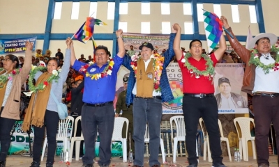 El presidente Luis Arce y dirigentes