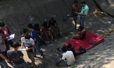 Voluntarios y funcionarios trabajaron desde temprano este viernes