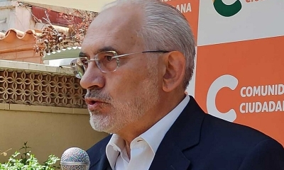 El expresidente Carlos Mesa en una pasada rueda de prensa