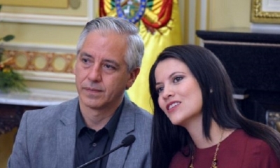 Álvaro García Linera y su esposa Claudia Fernández en una aparición anterior. ARCHIVO