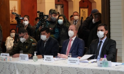 Representante de la UNODC en Bolivia, Thierry Rostan y diplomáticos de la Unión Europea (UE)