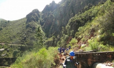La presión del agua desde El Canal Ravelo disminuyó por el arrastre de material.
