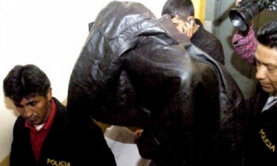 Se cubrieron el rostro al salir de audiencia/Foto. RRSS