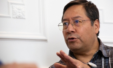 El candidato a la presidencia por el Movimiento al Socialismo (MAS-IPSP), Luis Arce Catacora