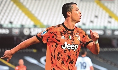 Cristiano Ronaldo celebra luego de anotar uno de los dos tantos que hizo ayer. Foto: AFP
