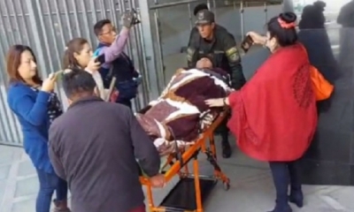 Diputado Colque, quien ingresó ayer al tapiado, fue evacuado por los servicios médicos.