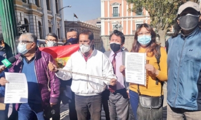 Miembros de las plataformas. Foto: Armin Copa