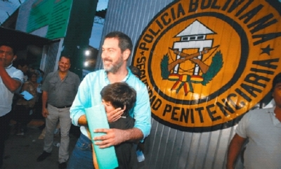 Matkovic traspuso los muros de la cárcel. Su familia lo esperaba. Foto: El Deber