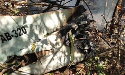 Algunas partes de la avioneta que cayó en Riberalta. | Noti Riber