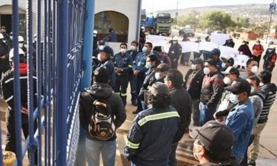 Protesta en las puertas de YPFB