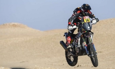 Daniel Nosiglia en competencia en una moto KTM 