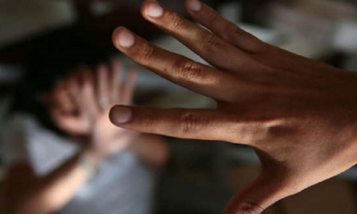 Tras la denuncia, vecinos y familiares de la joven tomaron la 