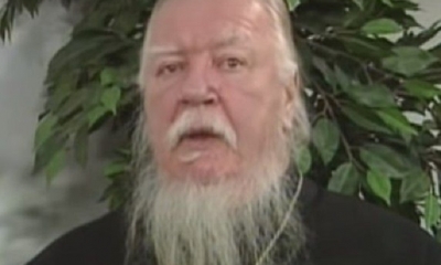 patriarcal de la Iglesia Ortodoxa Rusa para la familia, arcipreste Dimitri Smirnov