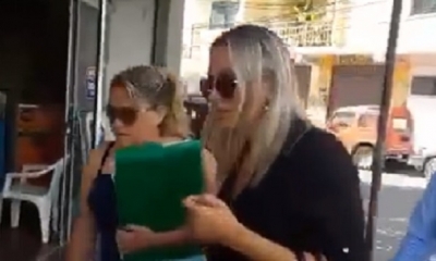 La modelo se presentó con su abogada/Foto. RRSS